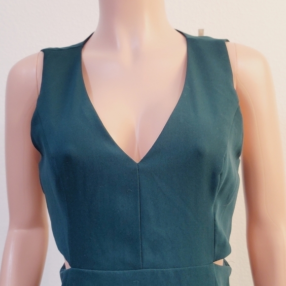 LULU'S Backstage Pass Forest Green Sleeveless Cutout Bodycon Dress Size: L - Picture 3 of 13